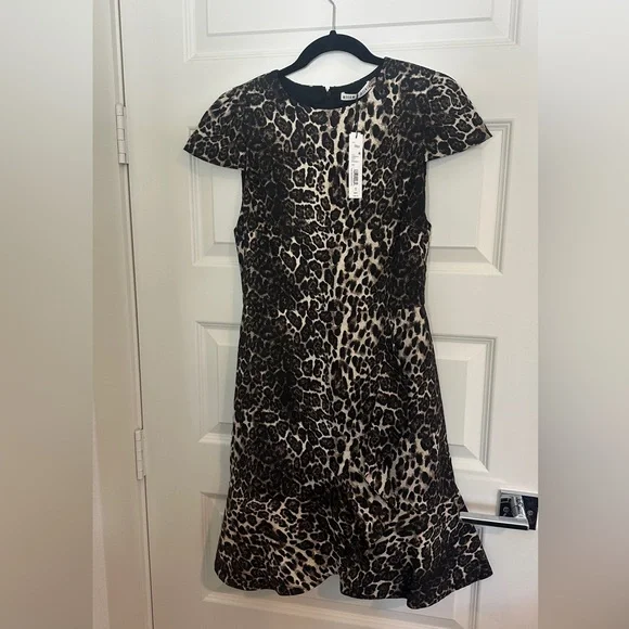 NWT Alice & Olivia Leopard Print Cap Sleeve Dress - Picture 6 of 8